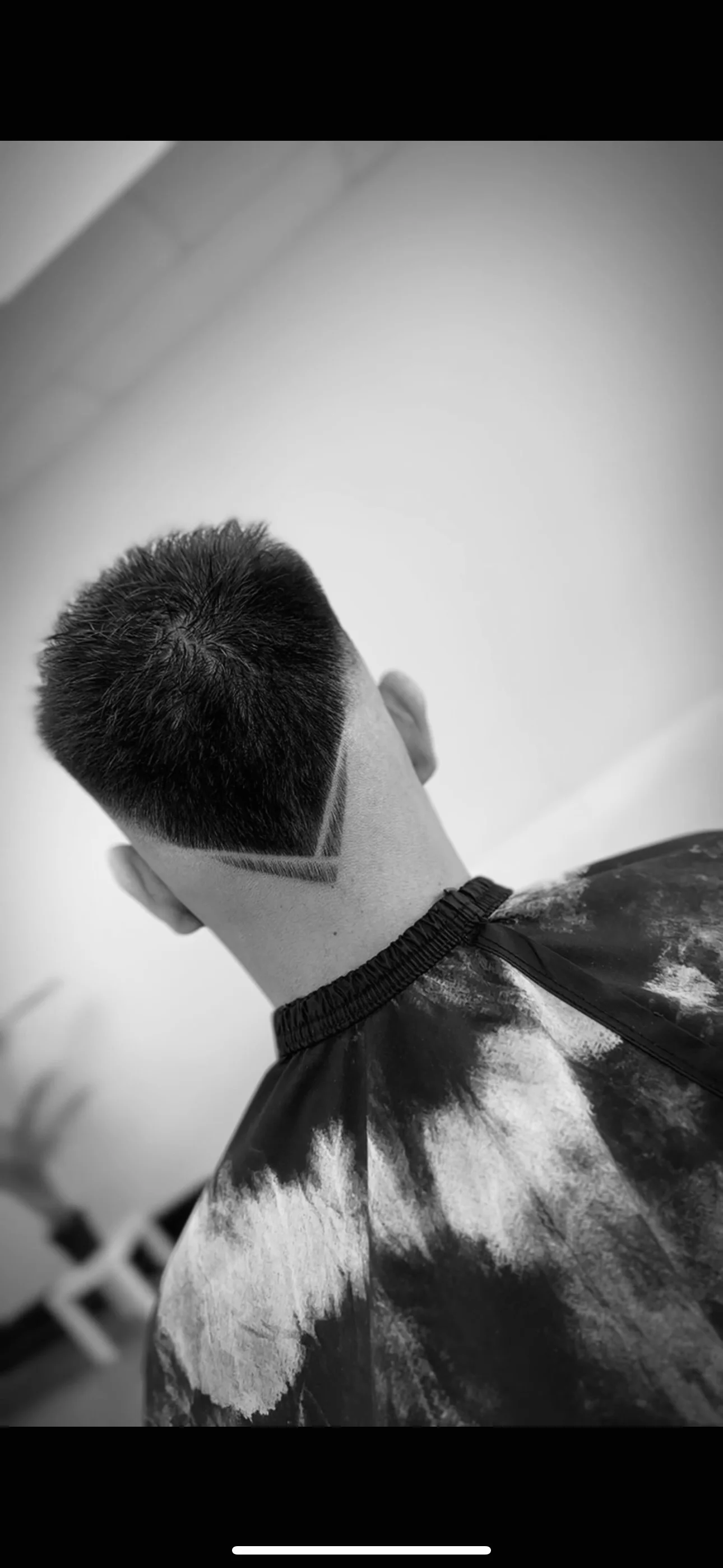V-design fade detail work